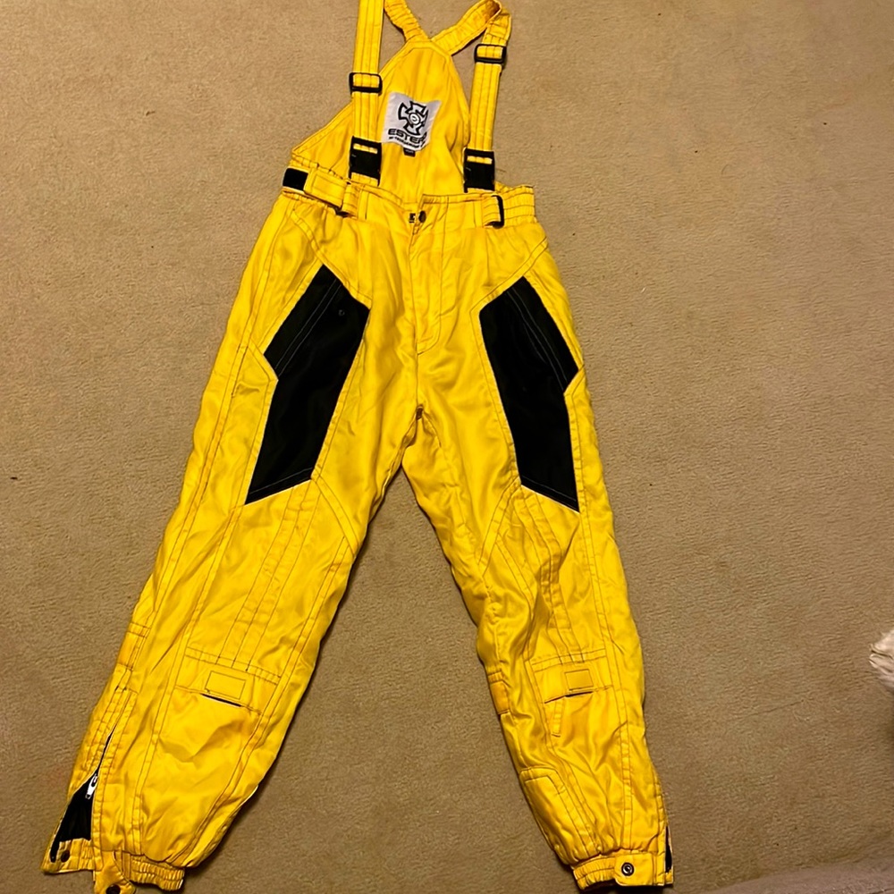 Snow pants with overalls
